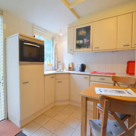 Cosy In With Verandah Vakantiehuis *